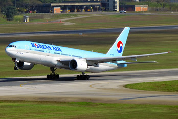 HL7526 - Korean Air Boeing 777-200ER