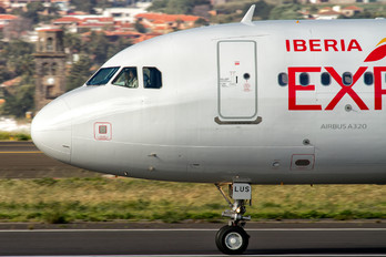 EC-LUS - Iberia Express Airbus A320