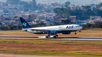 PR-AIZ - Azul Linhas Aéreas Airbus A330-200