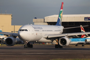 ZS-SXZ - South African Airways Airbus A330-200