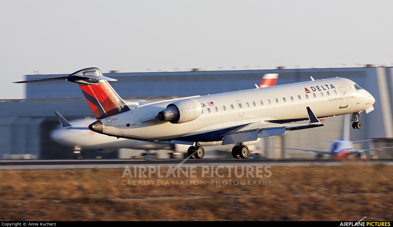 Delta Connection - SkyWest Airlines - aircraft at Los Angeles Intl
