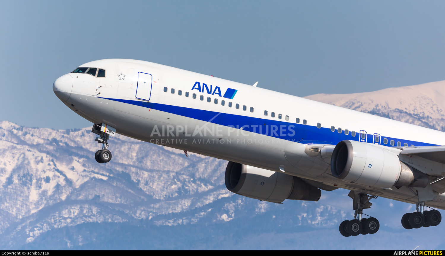 ANA - All Nippon Airways JA8289 aircraft at Toyama