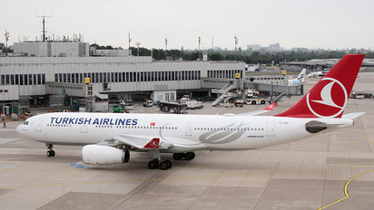 TC-JNV - Turkish Airlines Airbus A330-200
