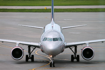 VQ-BHN - Aeroflot Airbus A320