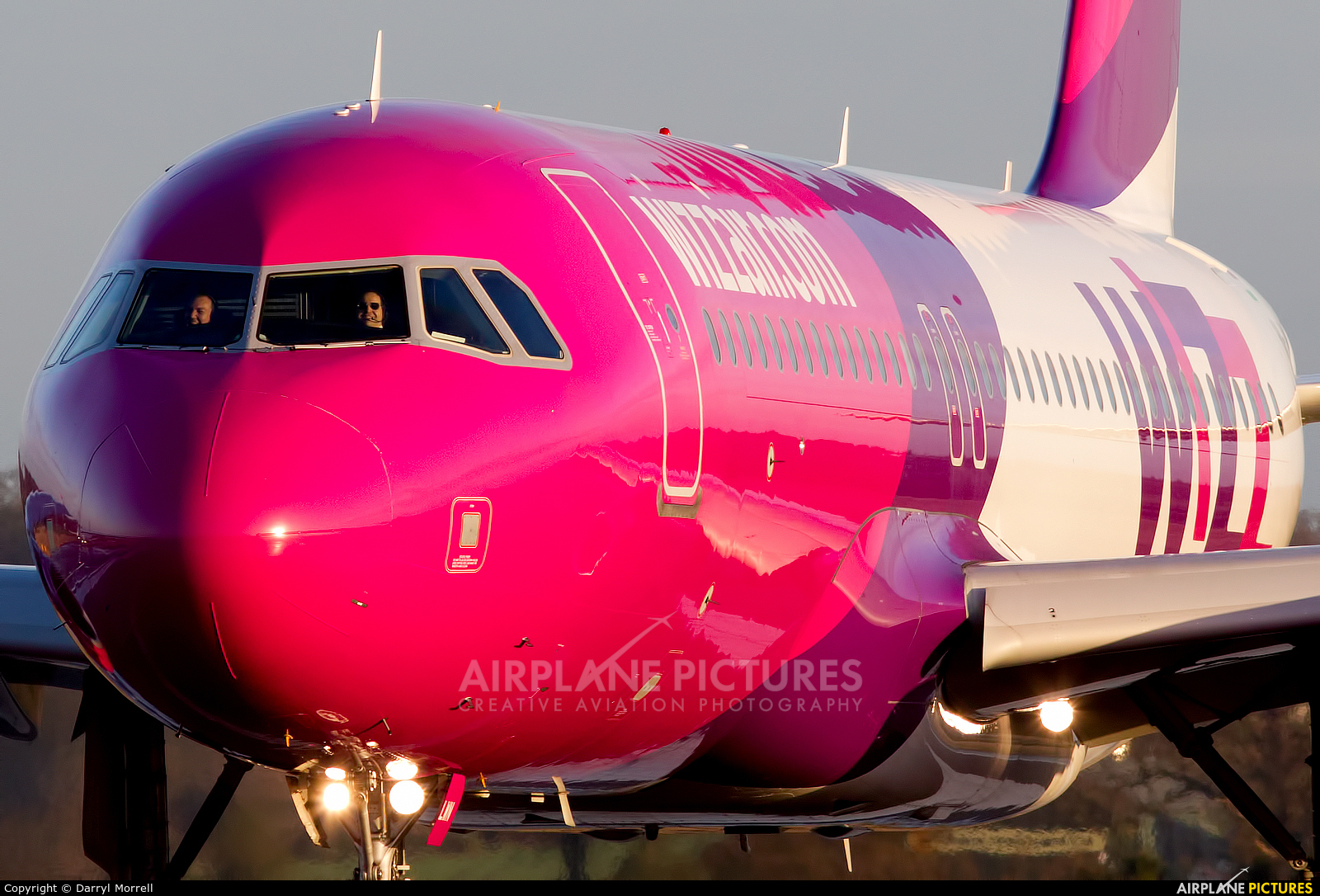 Wizz Air HA-LWN aircraft at London - Luton