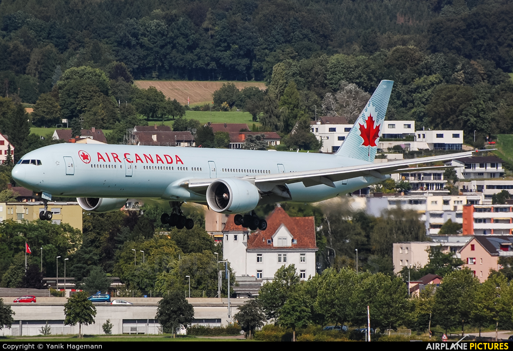 Air Canada C-FIVR aircraft at Zurich