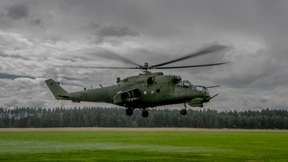 272 - Poland - Army Mil Mi-24D