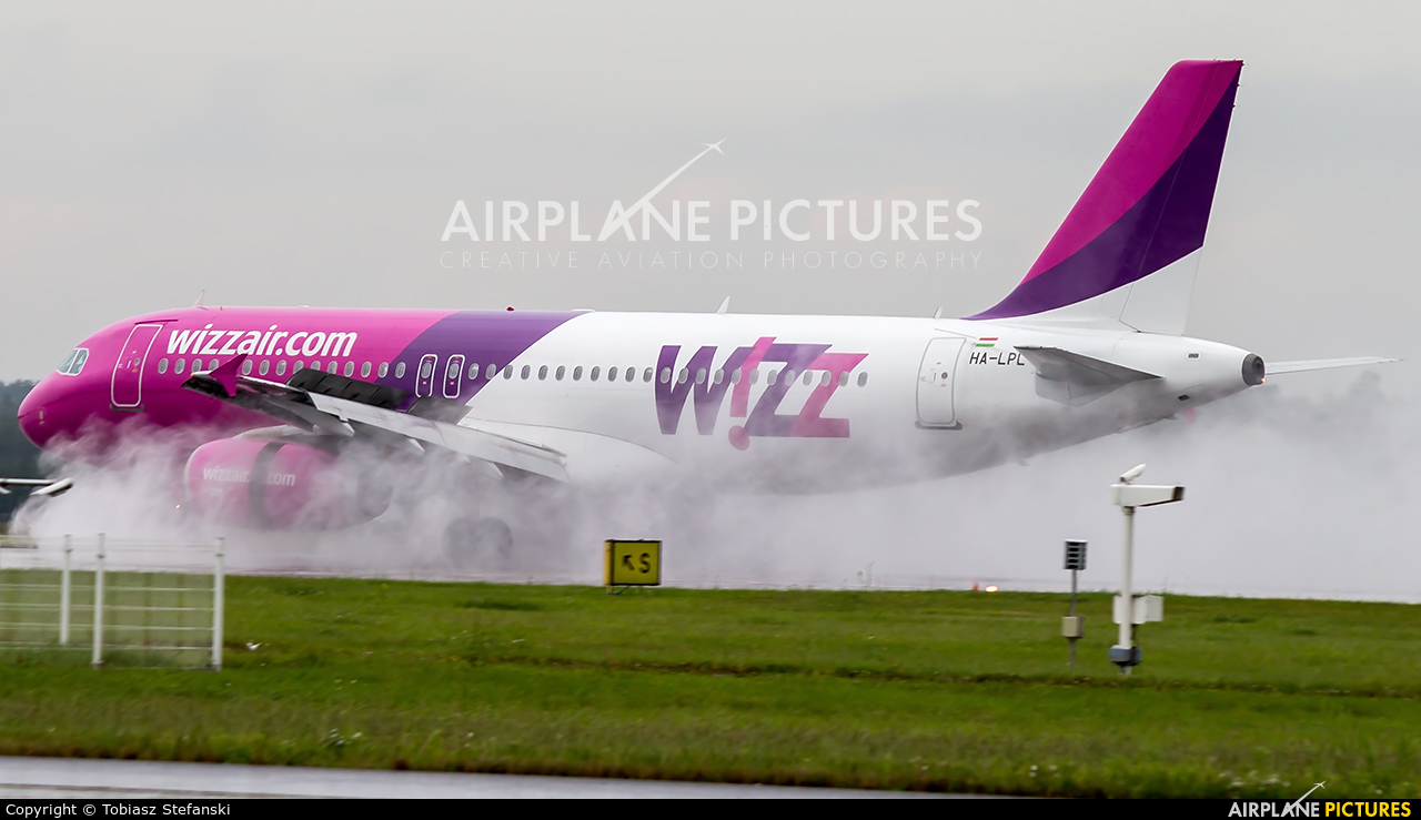 Wizz Air HA-LPL aircraft at Katowice - Pyrzowice