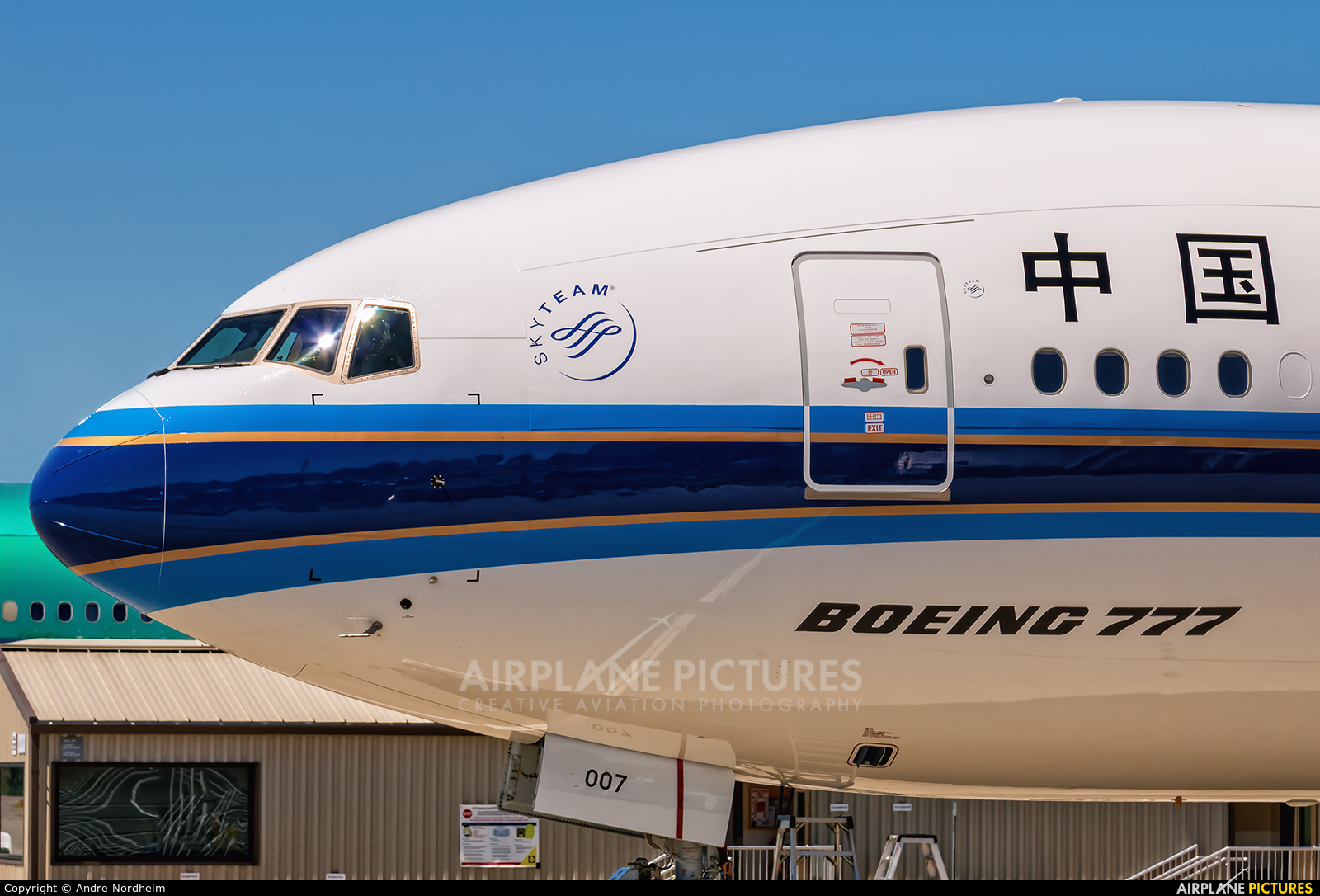 China Southern Airlines B-2007 aircraft at Everett - Snohomish County / Paine Field