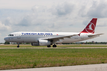 TC-JUF - Turkish Airlines Airbus A320