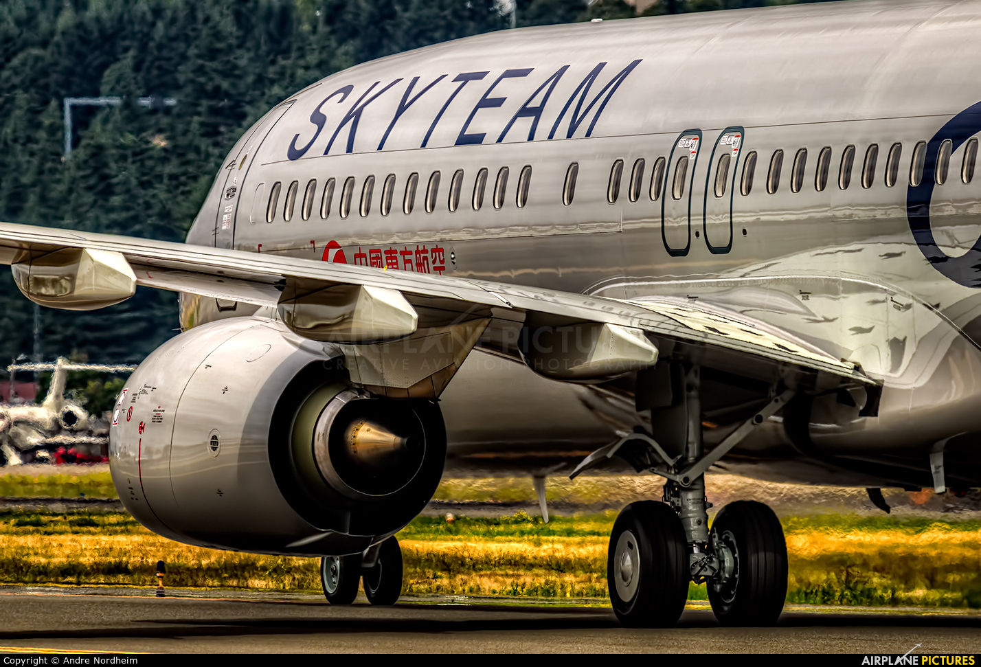 China Eastern Airlines B-1981 aircraft at Seattle - Boeing Field / King County Intl