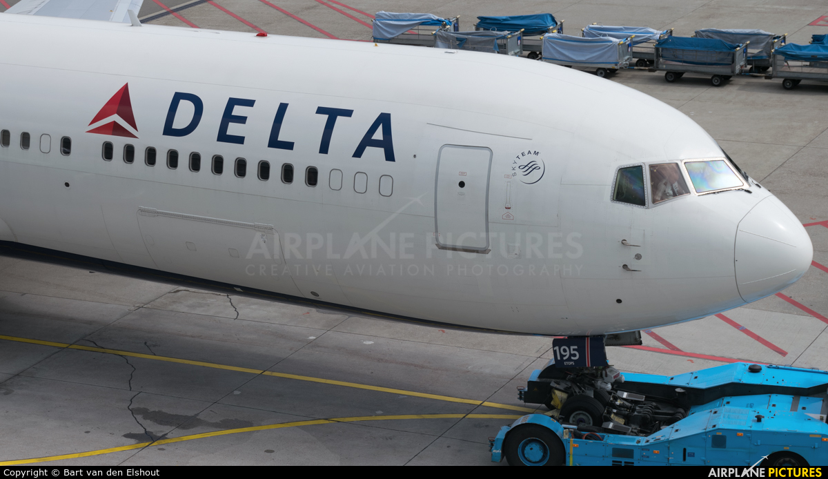 Delta Air Lines N195DN aircraft at Amsterdam - Schiphol
