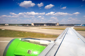 VP-BTW - S7 Airlines Airbus A319