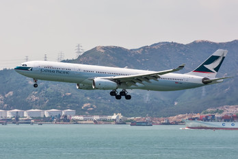 B-LAK - Cathay Pacific Airbus A330-300