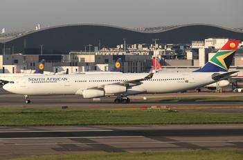 ZS-SXA - South African Airways Airbus A340-300
