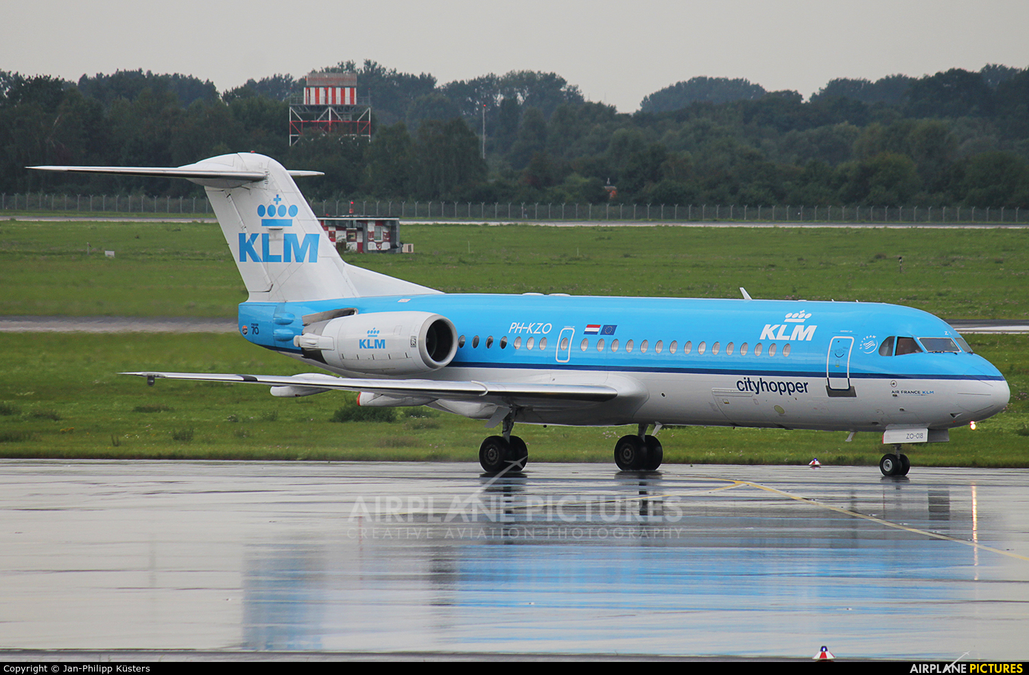 KLM Cityhopper PH-KZO aircraft at Düsseldorf