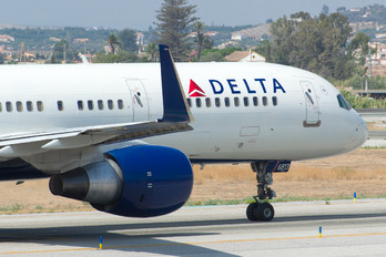 N727TW - Delta Air Lines Boeing 757-200