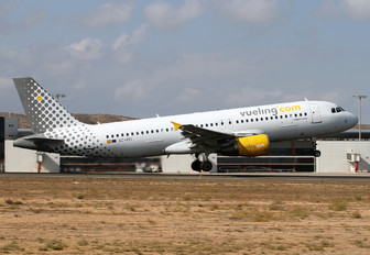 EC-KFI - Vueling Airlines Airbus A320