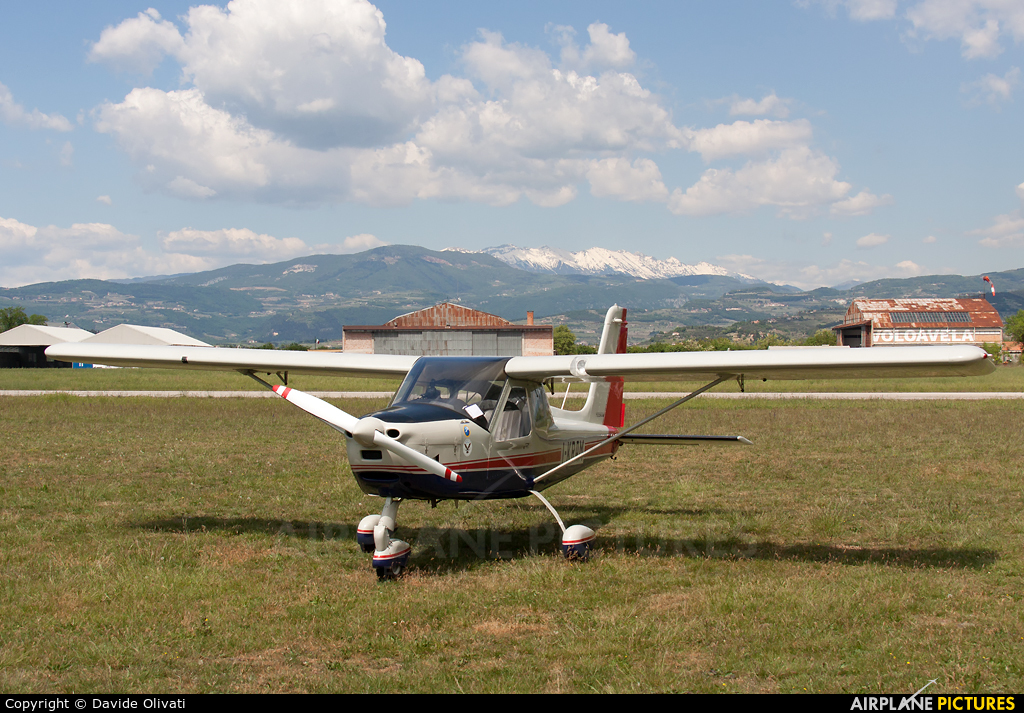 Private I-KRAM aircraft at Verona - Boscomantico
