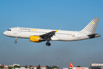 EC-KLT - Vueling Airlines Airbus A320