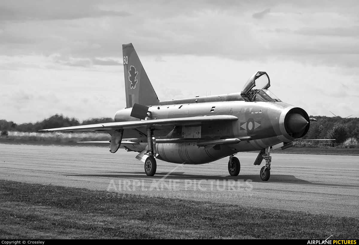 Royal Air Force XS904 aircraft at Bruntingthorpe
