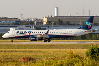 PR-AYM - Azul Linhas Aéreas Embraer ERJ-195 (190-200)
