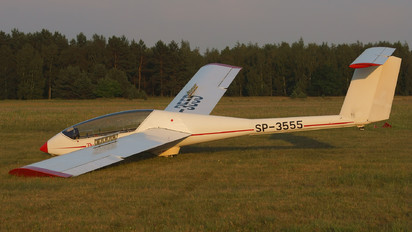 SP-3555 - Aeroklub Ziemi Pilskiej PZL KR-3 Puchatek
