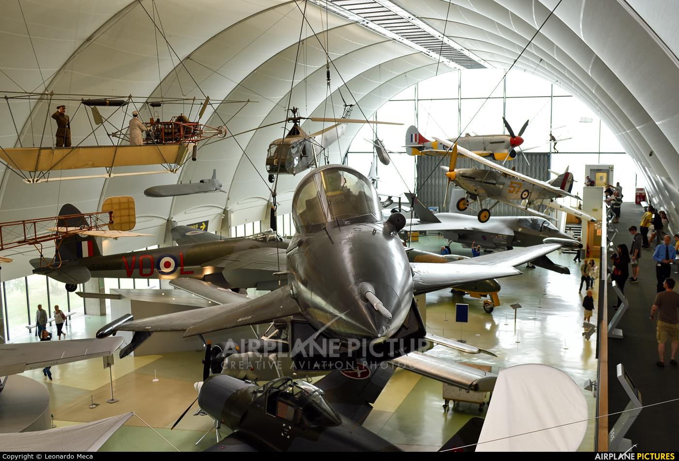 - Airport Overview - aircraft at Hendon - RAF Museum