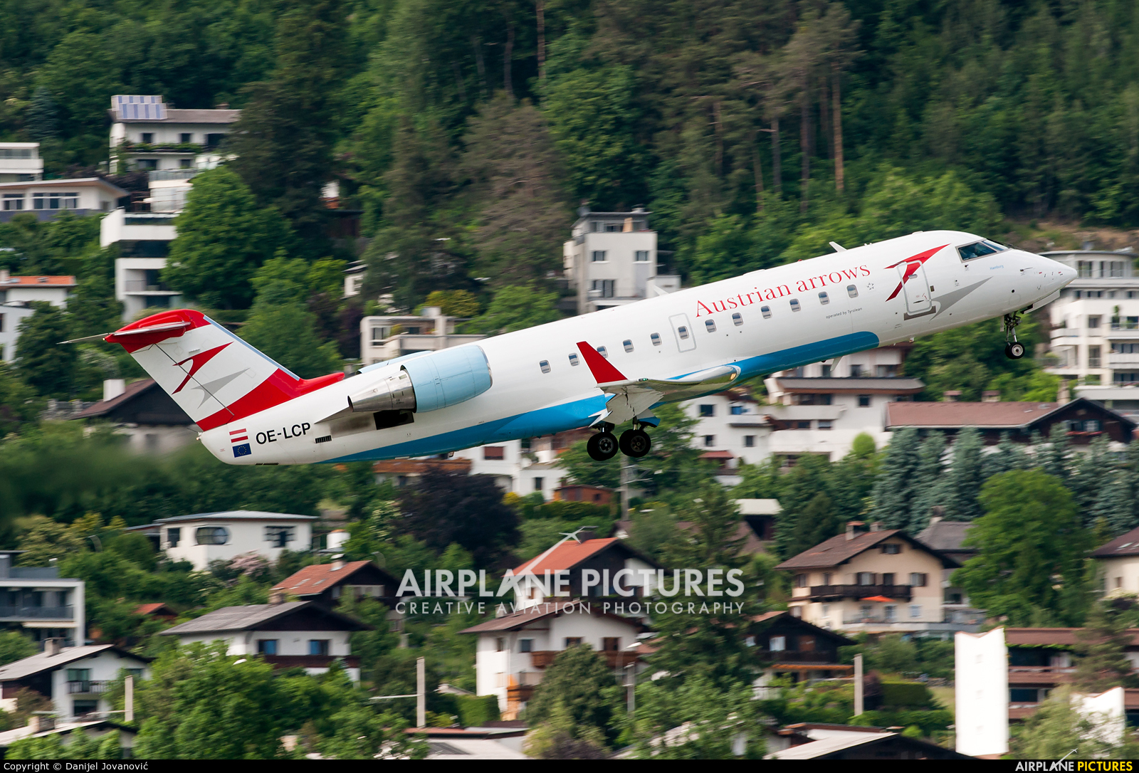Austrian Airlines/Arrows/Tyrolean OE-LCP aircraft at Innsbruck