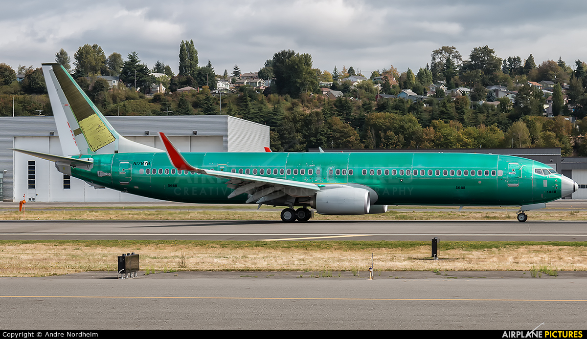 Thai Lion Air N1787B aircraft at Seattle - Boeing Field / King County Intl