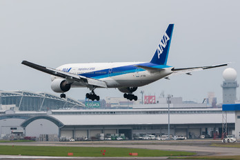 JA705A - ANA - All Nippon Airways Boeing 777-200