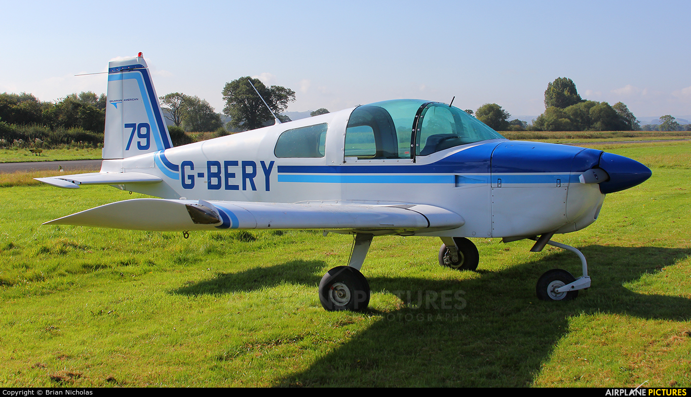 Private G-BERY aircraft at Welshpool