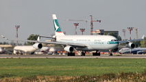 Cathay Pacific B-HXF image