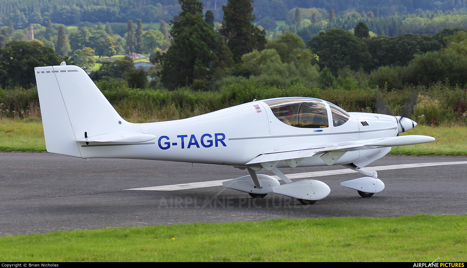 Private G-TAGR aircraft at Welshpool