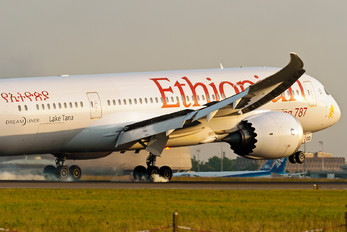 ET-AOO - Ethiopian Airlines Boeing 787-8 Dreamliner