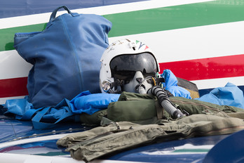 - - Italy - Air Force "Frecce Tricolori" - Airport Overview - Aircraft Detail