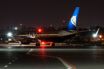 EI-FEE - Ryanair Boeing 737-800