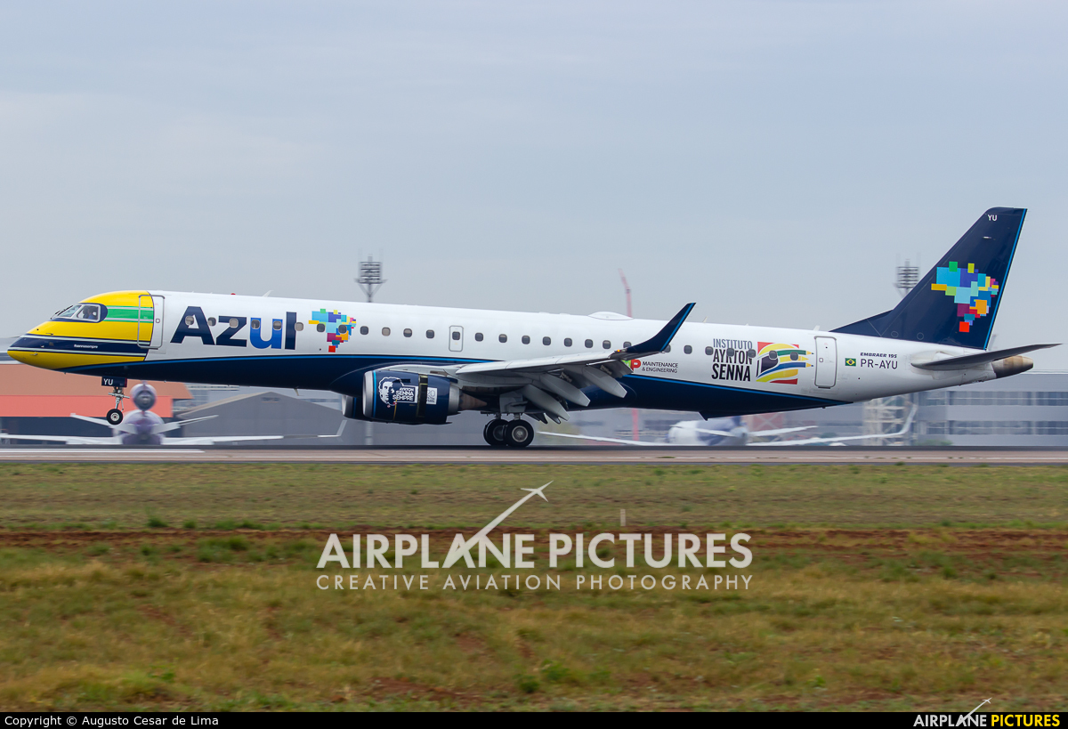 Azul Linhas Aéreas PR-AYU aircraft at Campinas - Viracopos Intl