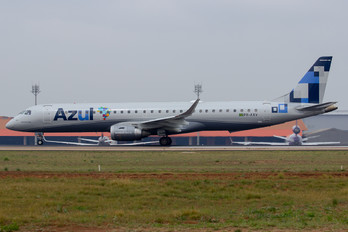 PR-AXV - Azul Linhas Aéreas Embraer ERJ-195 (190-200)