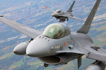 FB-22 - Belgium - Air Force General Dynamics F-16B Fighting Falcon