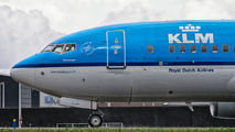 PH-BGL - KLM Boeing 737-700 aircraft