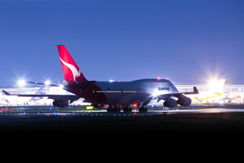 VH-OJI - QANTAS Boeing 747-400