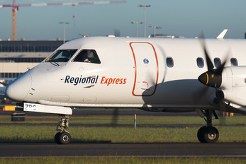 VH-ZRC - Regional Air Express (REX) SAAB 340