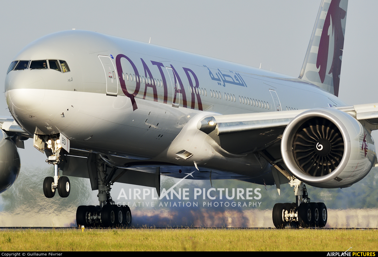 Qatar Airways A7-BBD aircraft at Paris - Charles de Gaulle
