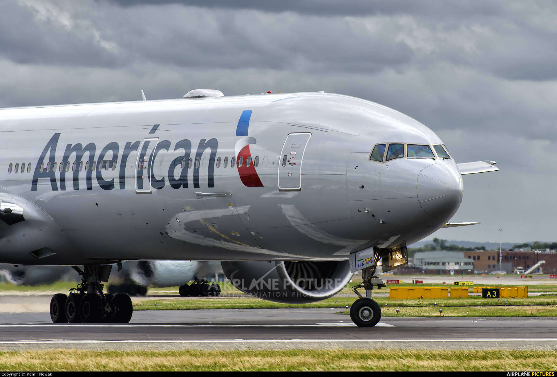 American Airlines N726AN aircraft at London - Heathrow