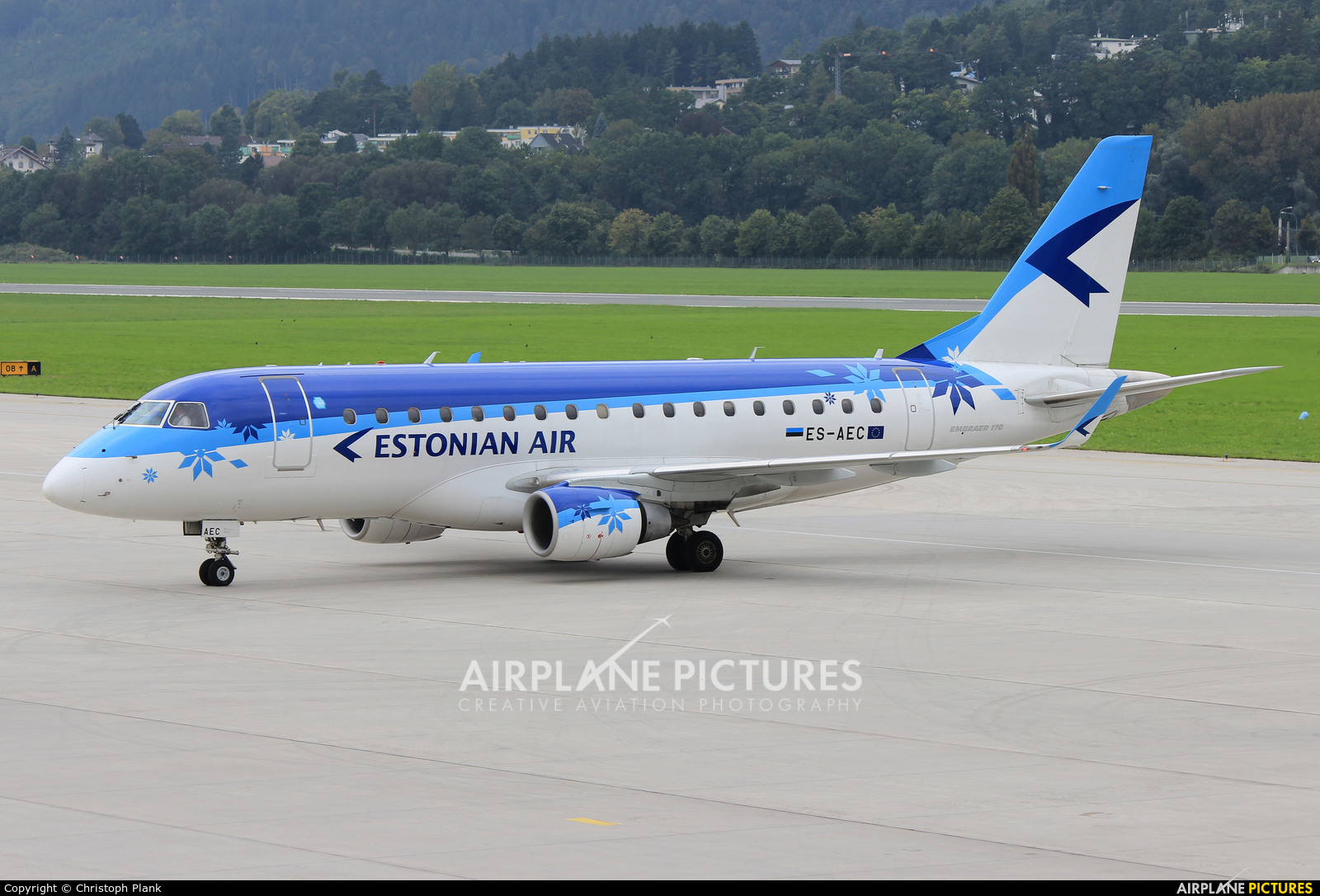Estonian Air ES-AEC aircraft at Innsbruck