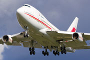 Rare Bahrain Amiri B747SP visit to Heathrow title=