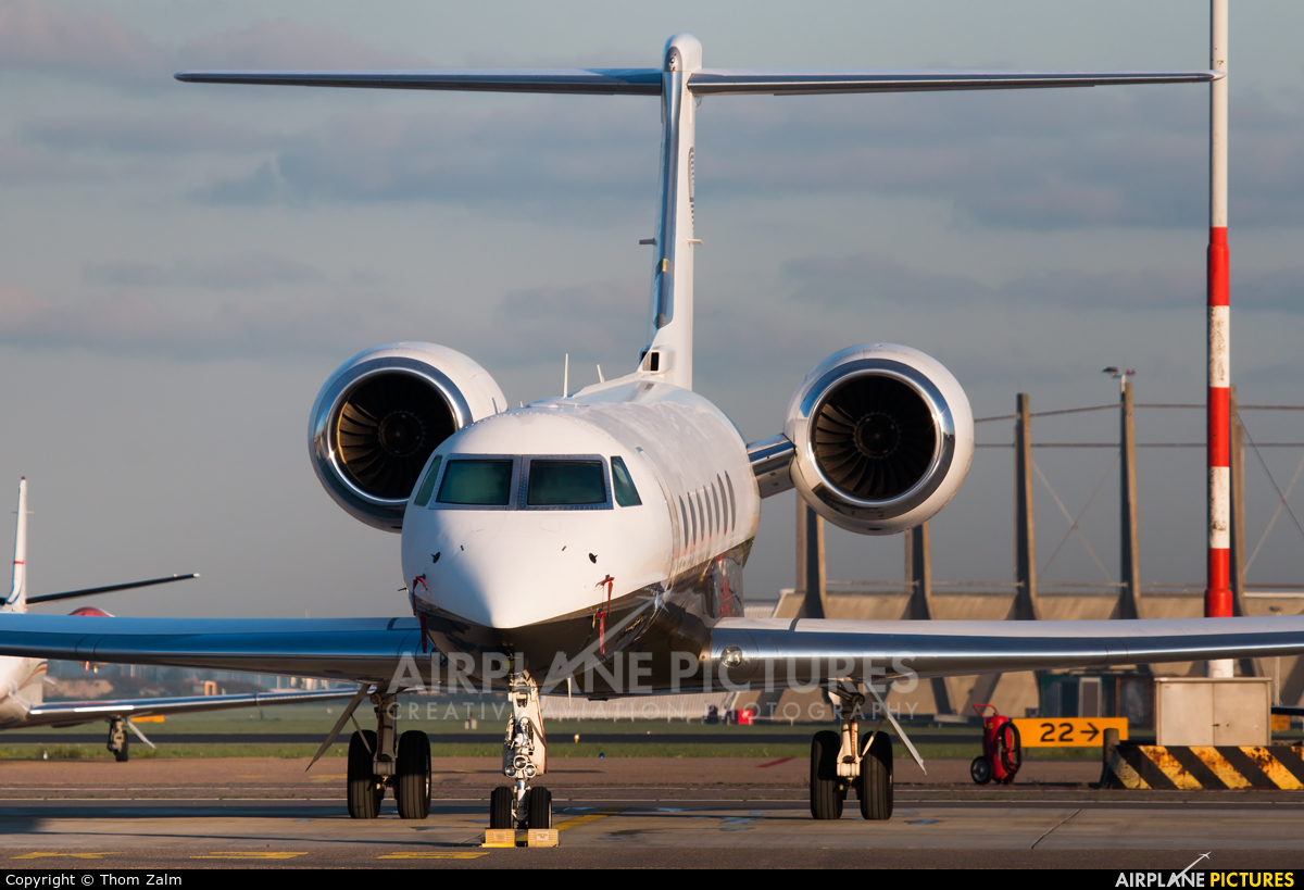 Private N1759C aircraft at Amsterdam - Schiphol