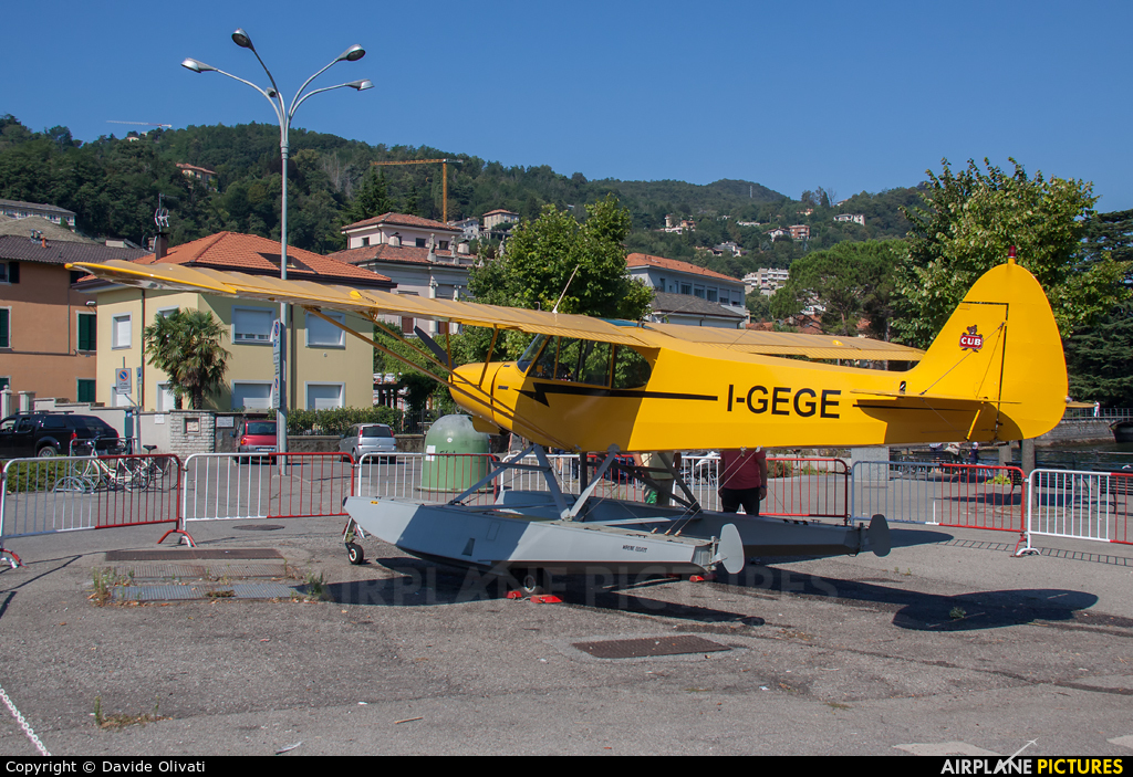 Private I-GEGE aircraft at Como Idroscalo