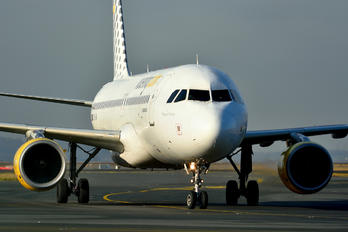 EC-JGM - Vueling Airlines Airbus A320